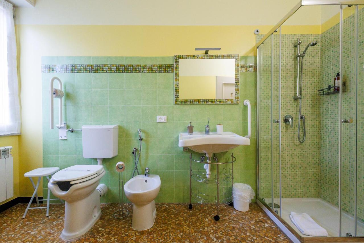 Casa Vittoria Di San Martino Affittacamere Genoa Bagian luar foto